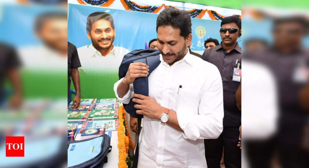 Andhra Pradesh CM launches distribution of Vidya Kanuka kits