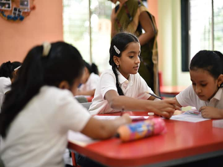 Mass Leave Of 1.30 Lakh Tutors Leave 54k Schools Closed, Affecting 40 Lakh Students